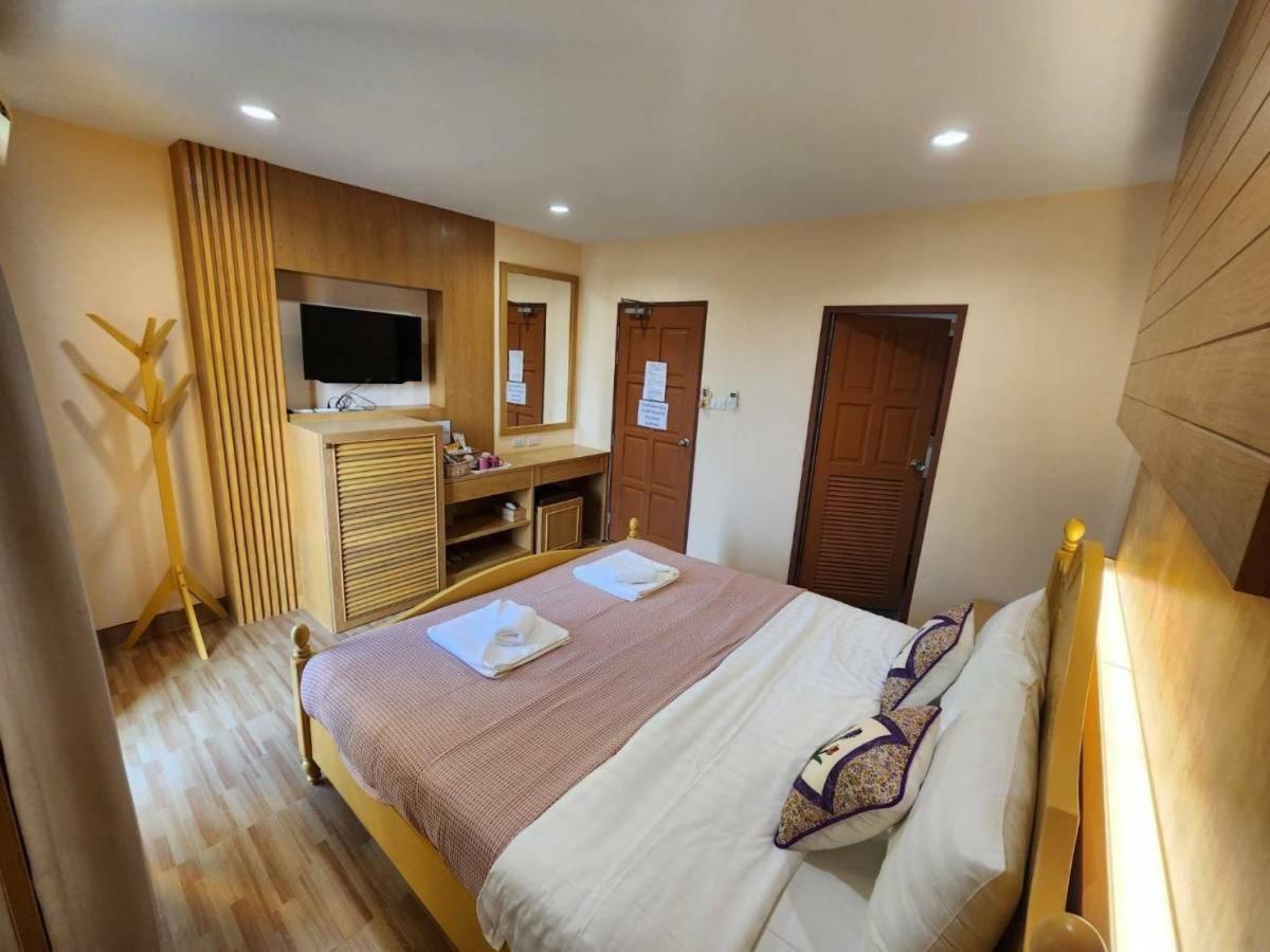 Alaita Hostel Patong מראה חיצוני תמונה